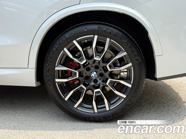 BMW X5 xDrive 50e M Sport — пробег 1 500 км — фото 5 из 5