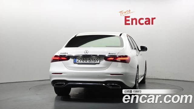 Mercedes-Benz E-Class из Кореи Encar