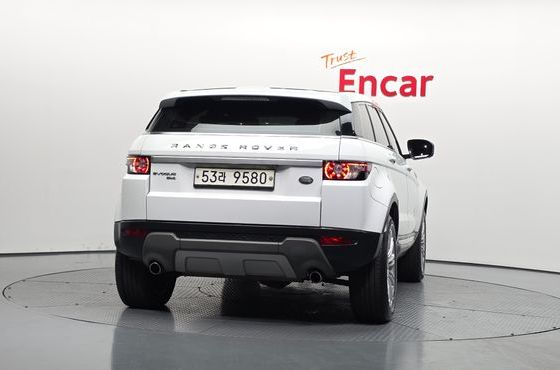Land Rover Range Rover Evoque 2.0 Si4 Prestige — пробег 98 961 км — фото 4 из 5