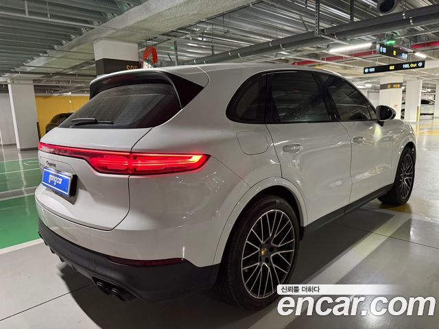 Porsche Cayenne 3.0 — пробег 67 100 км — фото 2 из 5