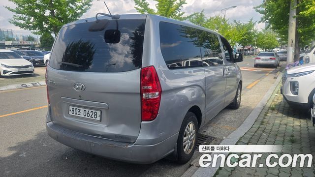 Hyundai Starex 5-Seater VAN Smart — пробег 303 921 км — фото 4 из 5