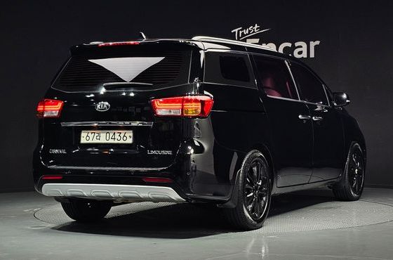 Kia Carnival 7-seater Limousine President — пробег 114 522 км — фото 2 из 5