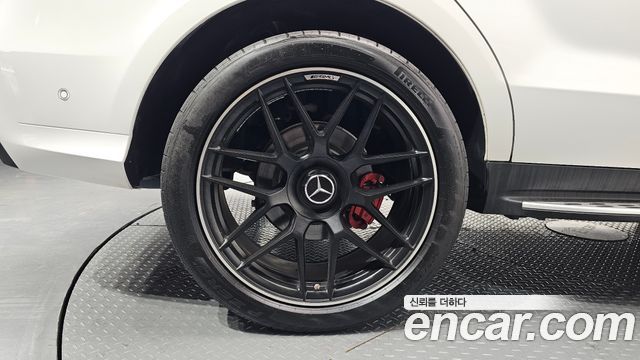 Mercedes-Benz GLE-Class GLE350 d 4MATIC — пробег 175 560 км — фото 5 из 5