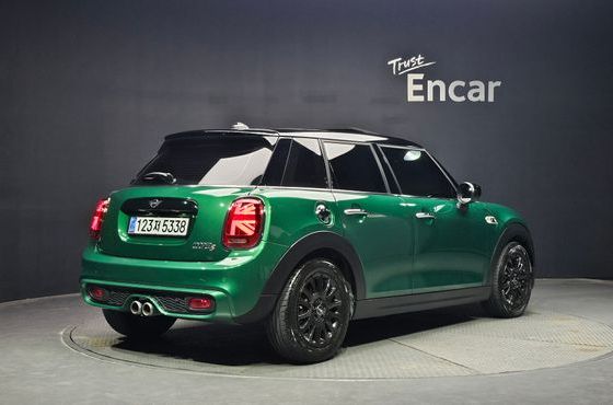 Mini Cooper 5Door Standard 3rd — пробег 45 804 км — фото 2 из 5