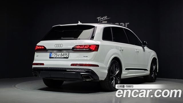 Audi Q7 50 TDI Quattro Premium — пробег 17 023 км — фото 2 из 5
