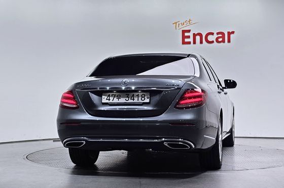 Mercedes-Benz E-Class E220d 4MATIC Exclusive — пробег 84 755 км — фото 4 из 5
