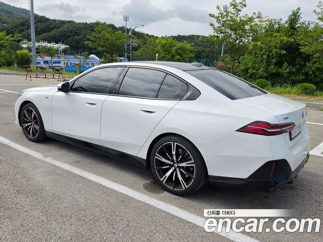 BMW 5-Series 530i xDrive M Sport — пробег 17 644 км — фото 5 из 5