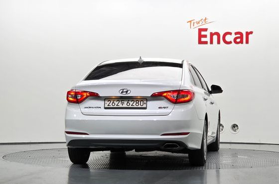 Hyundai Sonata 1.7 Diesel Style — пробег 153 241 км — фото 4 из 5