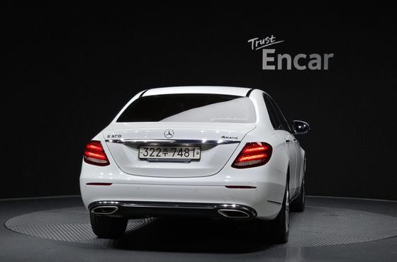 Mercedes-Benz E-Class E300 4MATIC Exclusive — пробег 110 780 км — фото 4 из 5