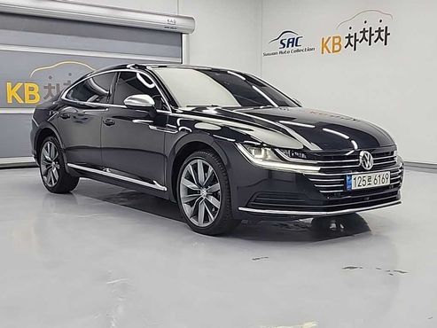 Volkswagen Arteon 2.0 TDI Presige 4Motion — пробег 121 122 км — фото 4 из 5