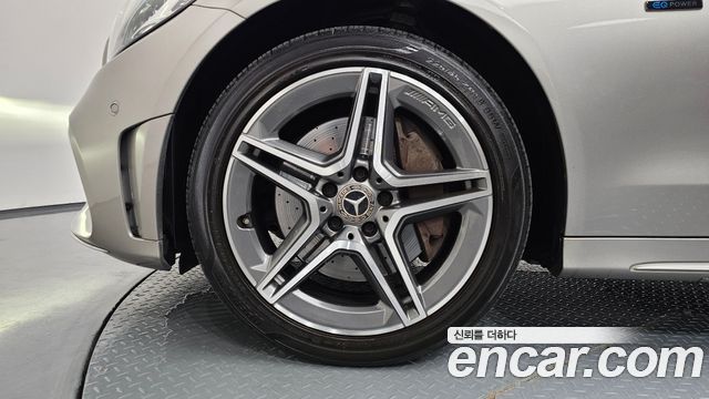 Mercedes-Benz C-Class C300e 4MATIC AMG Line — пробег 79 950 км — фото 5 из 5