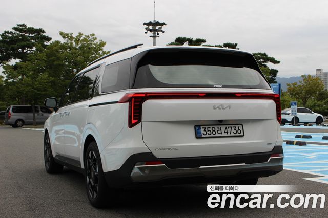 Kia Carnival из Кореи Encar