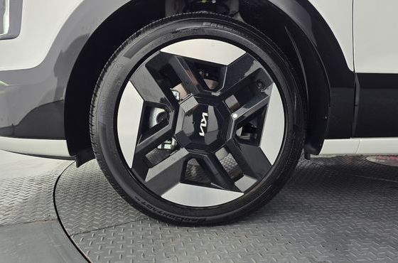 Kia Niro SIgnature — пробег 2 562 км — фото 5 из 5