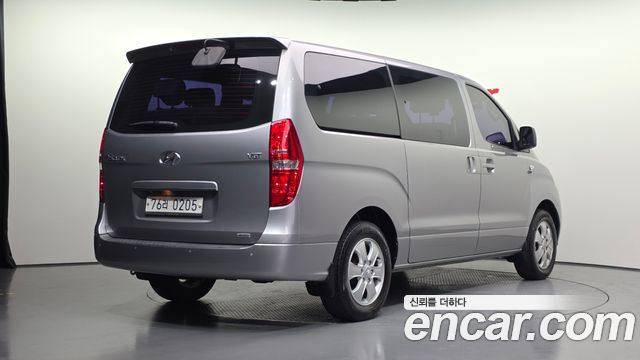 Hyundai Starex 4WD 12-Seater Wagon CVX Luxury — пробег 197 496 км — фото 2 из 5