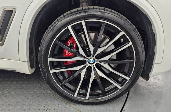 BMW X5 M50i — пробег 50 947 км — фото 5 из 5