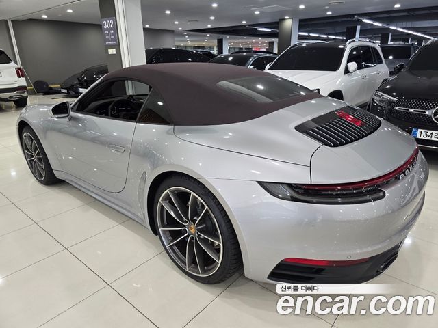 Porsche 911 Carrera 4 Cabriolet — пробег 4 862 км — фото 2 из 5