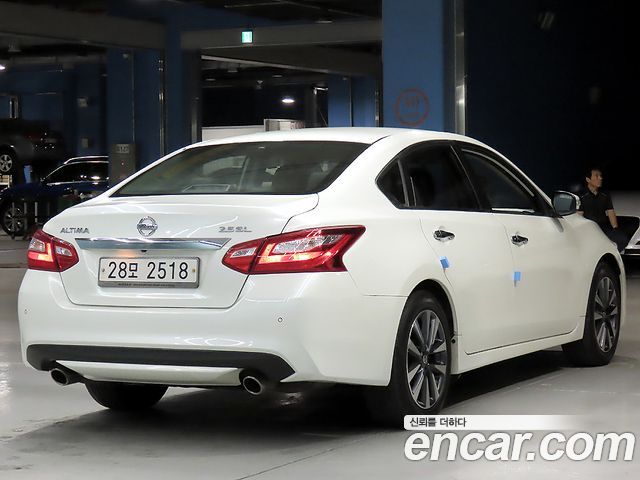 Nissan Altima из Кореи Encar
