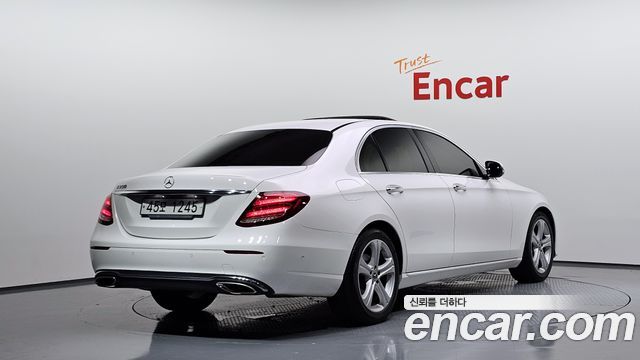 Mercedes-Benz E-Class из Кореи Encar