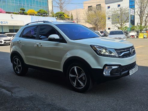 Ssangyong KORANDO 2.2 RX 4WD High DLX — пробег 127 000 км — фото 2 из 5