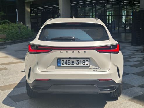 Lexus NX Premium — пробег 7 000 км — фото 4 из 5