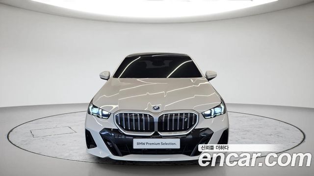 BMW i5 eDrive 40 M Sport — пробег 23 244 км — фото 3 из 5