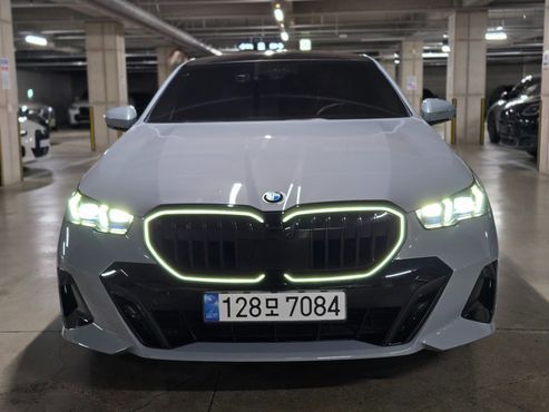 BMW 5-Series 520i Special Edition — пробег 57 840 км — фото 3 из 5