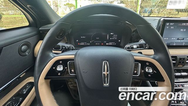 Lincoln Corsair 2.0 Reserve AWD — пробег 26 923 км — фото 5 из 5