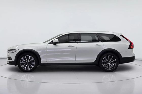 Volvo V90 B5 Ultra AWD — пробег 5 681 км — фото 3 из 5