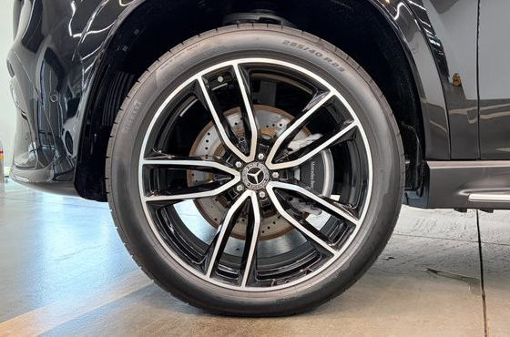 Mercedes-Benz GLS-Class GLS580 4MATIC — пробег 39 км — фото 5 из 5