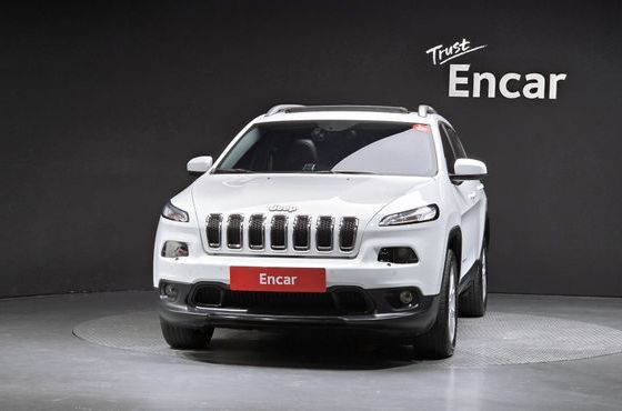 Jeep Cherokee 2.4 Longitude AWD — пробег 106 254 км — фото 3 из 5
