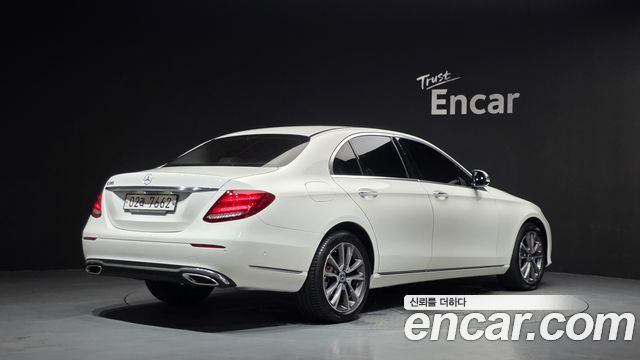 Mercedes-Benz E-Class из Кореи Encar