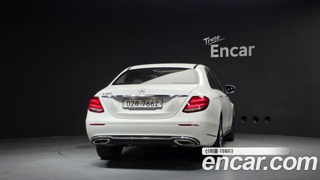 Mercedes-Benz E-Class из Кореи Encar