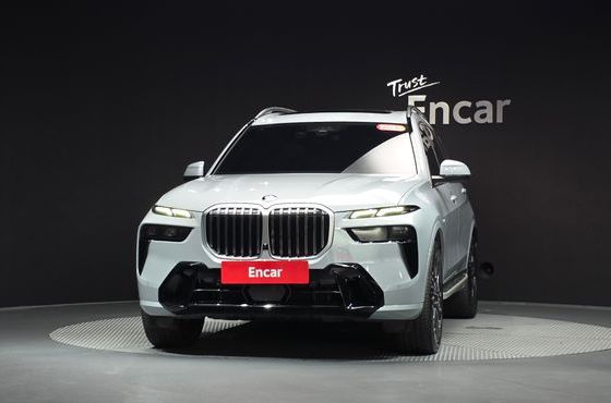 BMW X7 xDrive 40i M Sport 6STR — пробег 29 904 км — фото 3 из 5