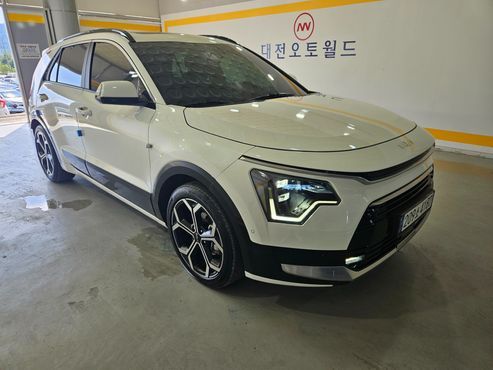 Kia Niro Signature — пробег 32 617 км — фото 3 из 5