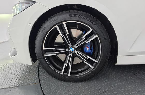 BMW 3-Series 320i M Sport — пробег 17 555 км — фото 5 из 5