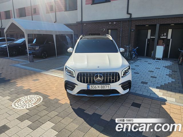Mercedes-Benz GLB-Class AMG GLB35 4MATIC — пробег 17 906 км — фото 3 из 5
