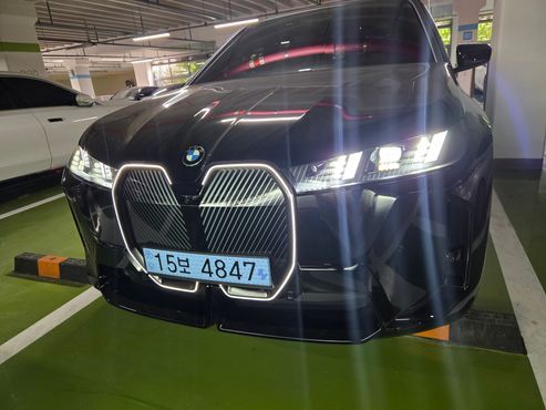 BMW iX xDrive45 M Sport First Edition — пробег 4 000 км — фото 3 из 5