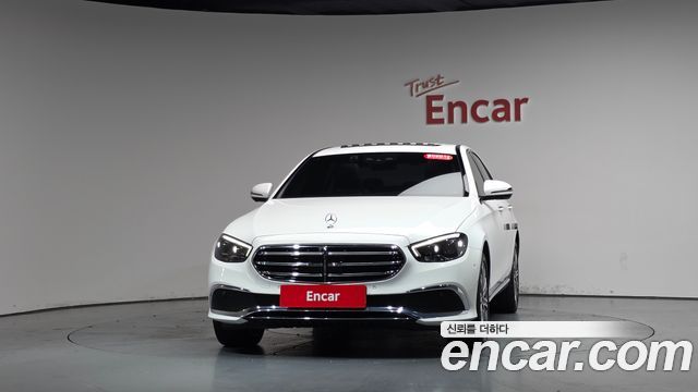Mercedes-Benz E-Class E350 4MATIC Exclusive — пробег 75 400 км — фото 3 из 5