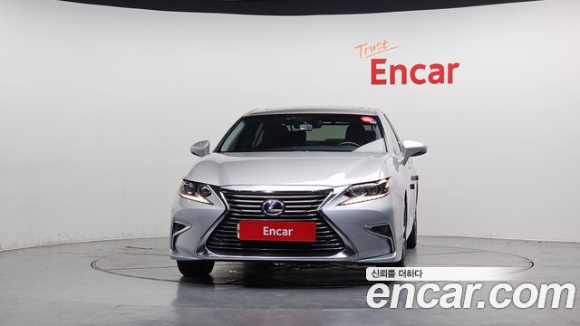 Lexus ES Supreme XV60 — пробег 179 310 км — фото 3 из 5