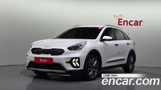 Kia Niro 1.6 HEV Signature — пробег 117 969 км — фото 1 из 5