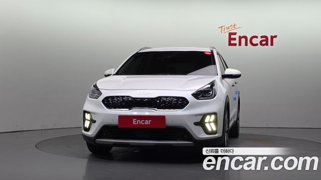 Kia Niro 1.6 HEV Signature — пробег 117 969 км — фото 3 из 5
