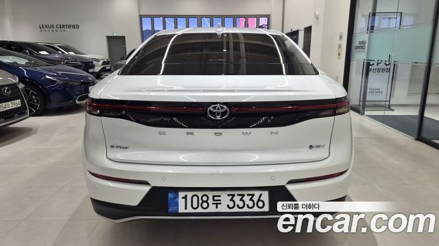 Toyota Crown 2.5 4WD Hybrid — пробег 5 395 км — фото 4 из 5