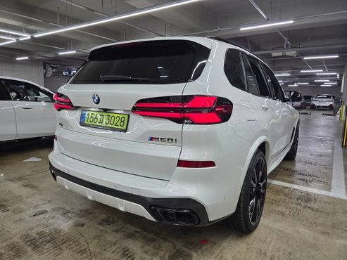 BMW X5 M60i — пробег 6 104 км — фото 2 из 5