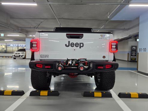 Jeep Gladiator 3.6 Rubicon — пробег 30 300 км — фото 4 из 5