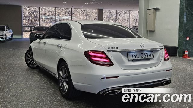 Mercedes-Benz E-Class E300 4MATIC Avnatgarde — пробег 43 171 км — фото 2 из 5
