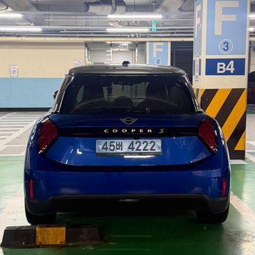 Mini Cooper SE Favoured — пробег 8 000 км — фото 4 из 5