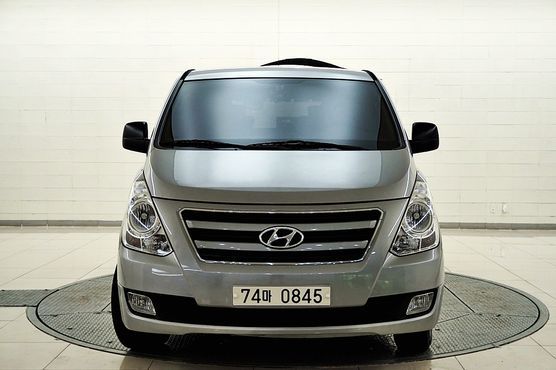 Hyundai Starex 12-Seater Wagon Smart — пробег 126 335 км — фото 1 из 5