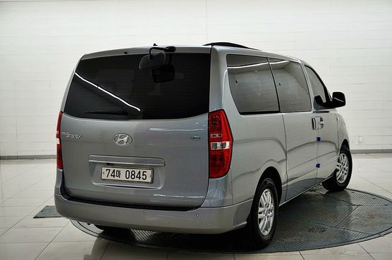 Hyundai Starex 12-Seater Wagon Smart — пробег 126 335 км — фото 5 из 5