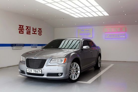 Chrysler 300C 3.6 — пробег 220 000 км — фото 1 из 5