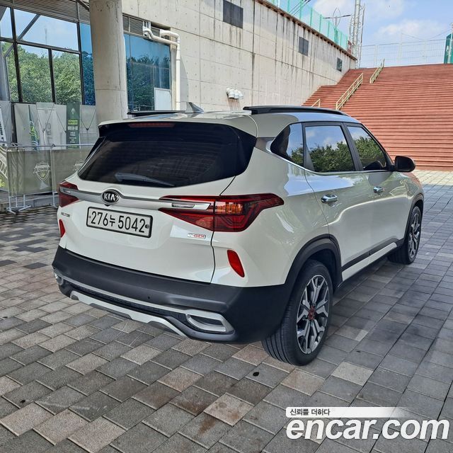 Kia Seltos из Кореи Encar